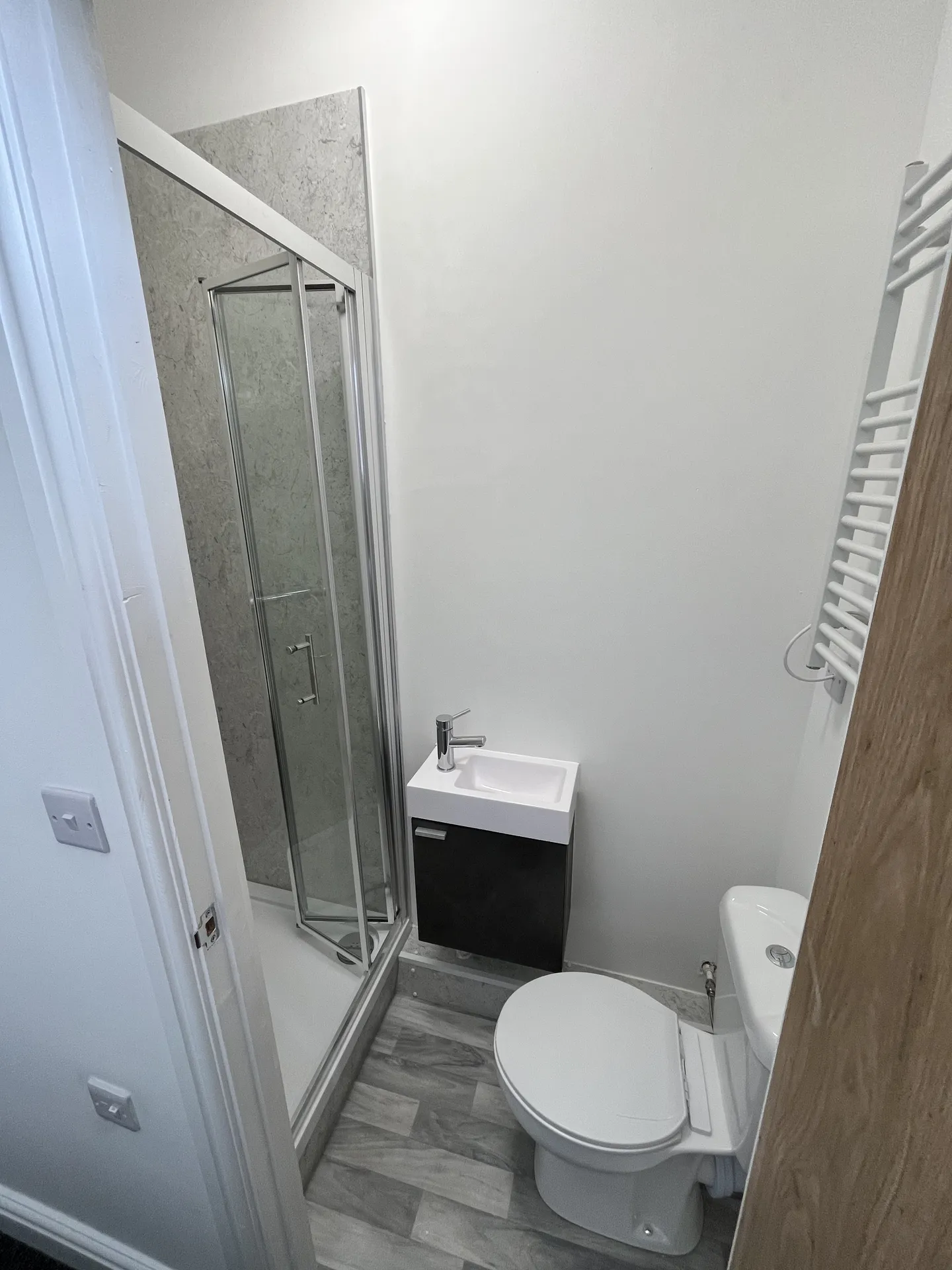 Ensuite bathroom — alternative angle showing the full ensuite layout.